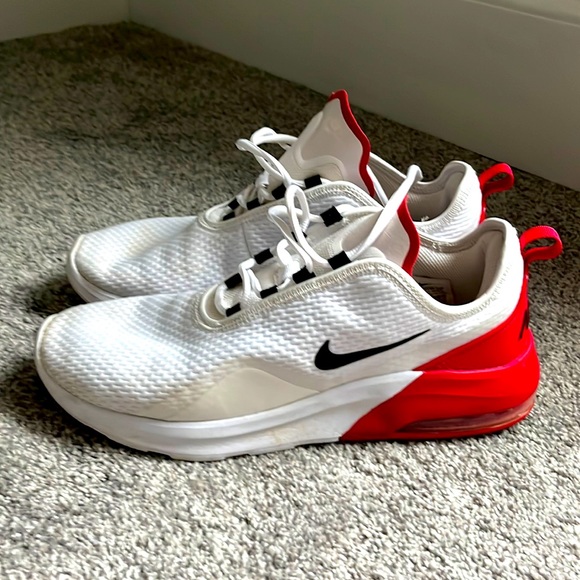 nike air max motion 2 university red